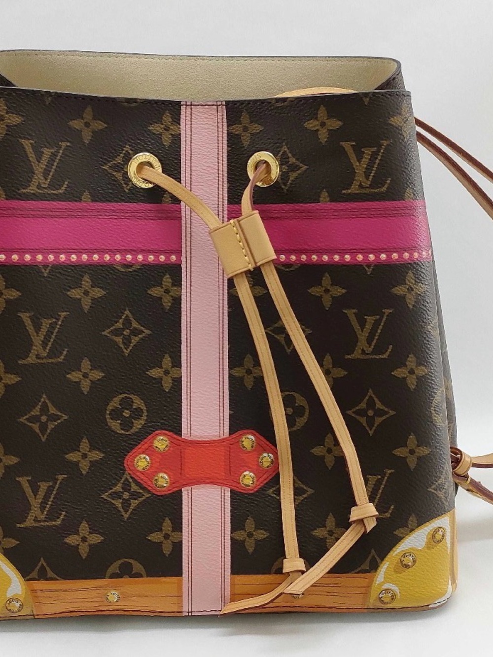 Louis Vuitton Monogram Noe Noe TrompheCanvas Bucket Bag with Pink and Brown